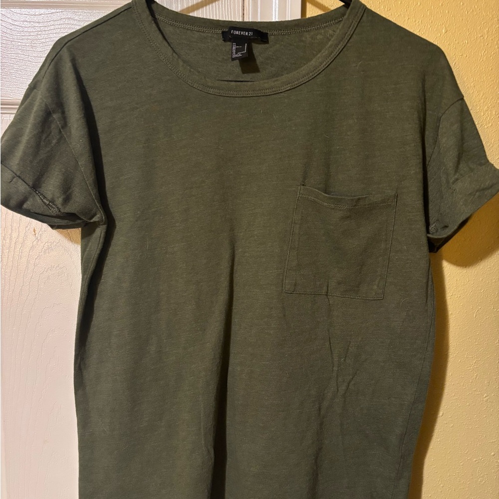 Forever 21 Women’s Green T-Shirt